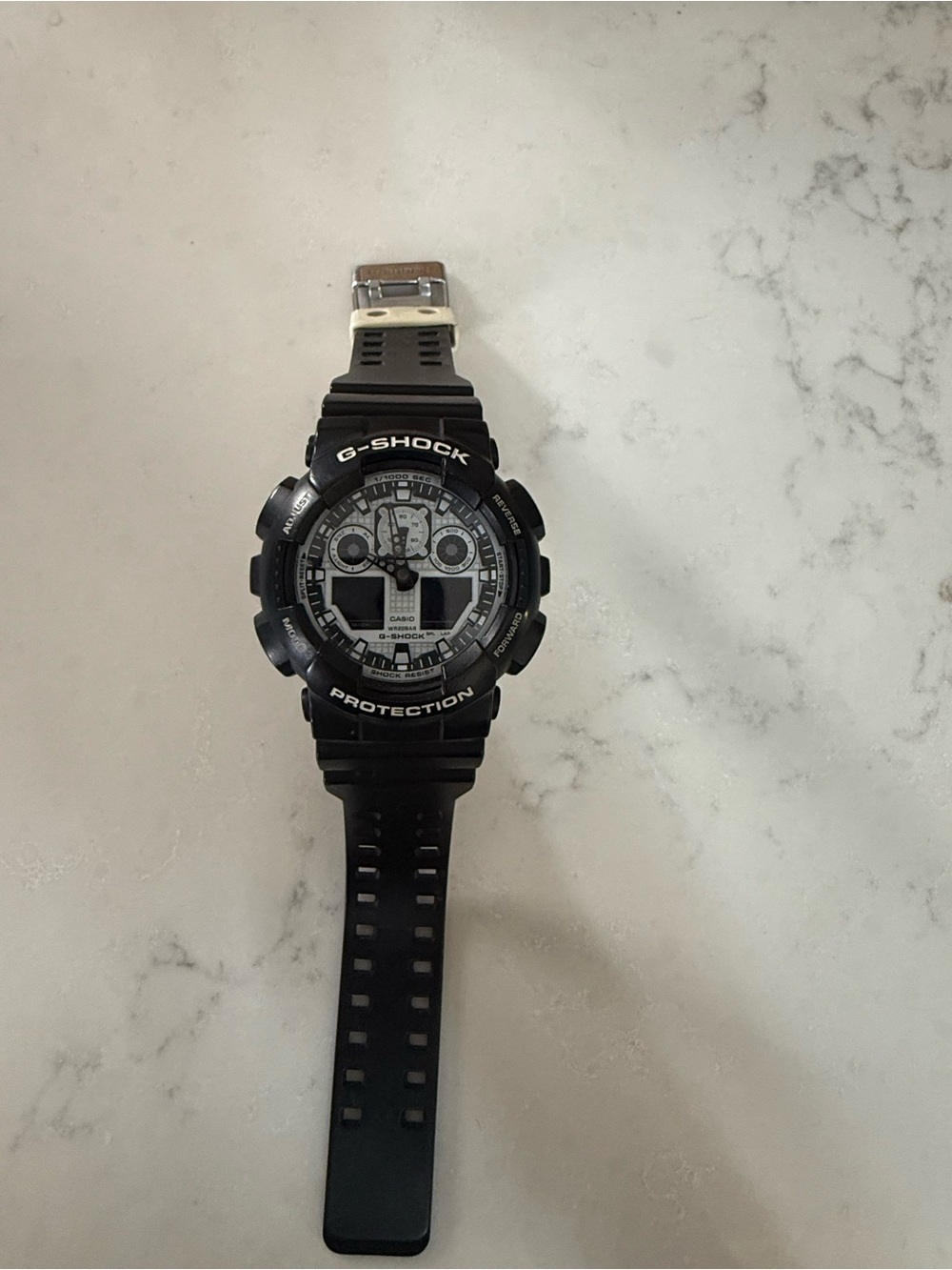 Casio G-SHOCK Black Men's Digital-Analog Sport Watch